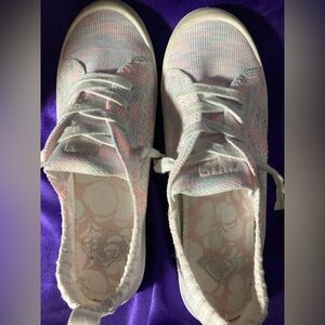 Roxy Big Kids’ Bayshore Closed Knit Sneakers, Girls’ Size 5